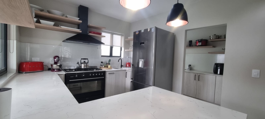 3 Bedroom Property for Sale in Jakarandas Western Cape